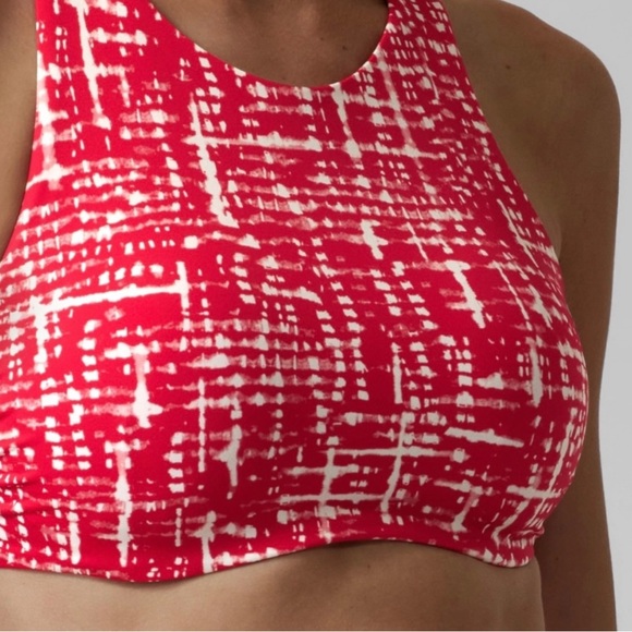 NWT-Athleta Red/White Maldives Bra Cup Bikini Top, Size 40B/C - Picture 3 of 5